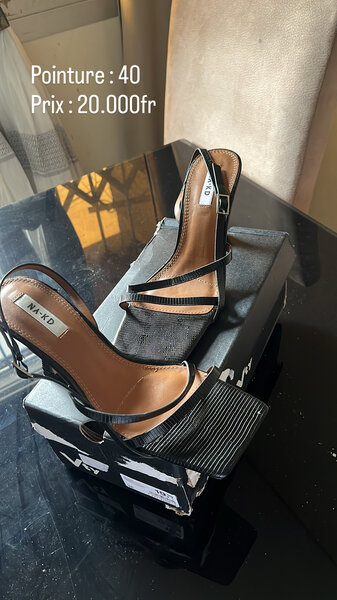 Sandales élégantes noires