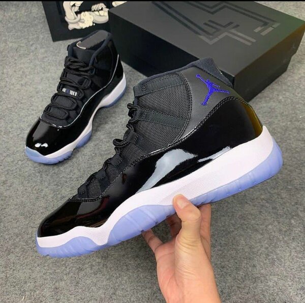 Air Jordan 11