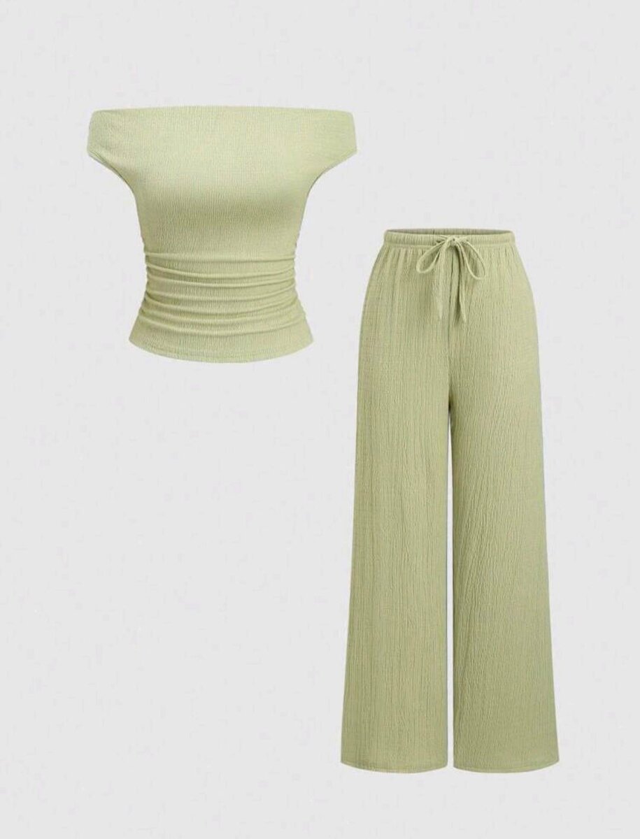 Ensemble top et pantalon vert