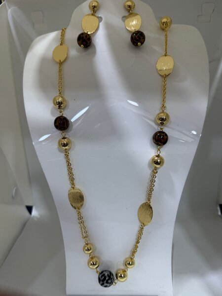 Parure élégante dorée