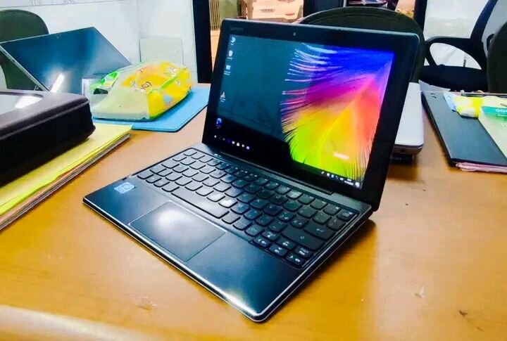 Lenovo Tablette Hybride Performante