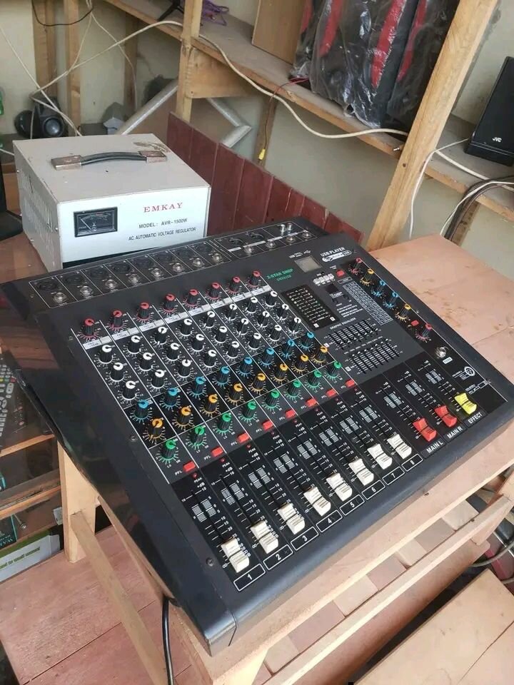 Enceinte professionnelle haut-parleur