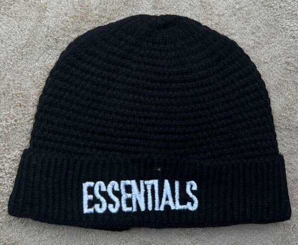 Bonnet en laine Essentials