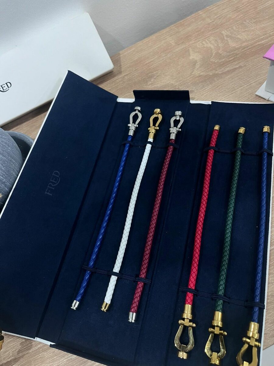 Bracelets en cuir de luxe