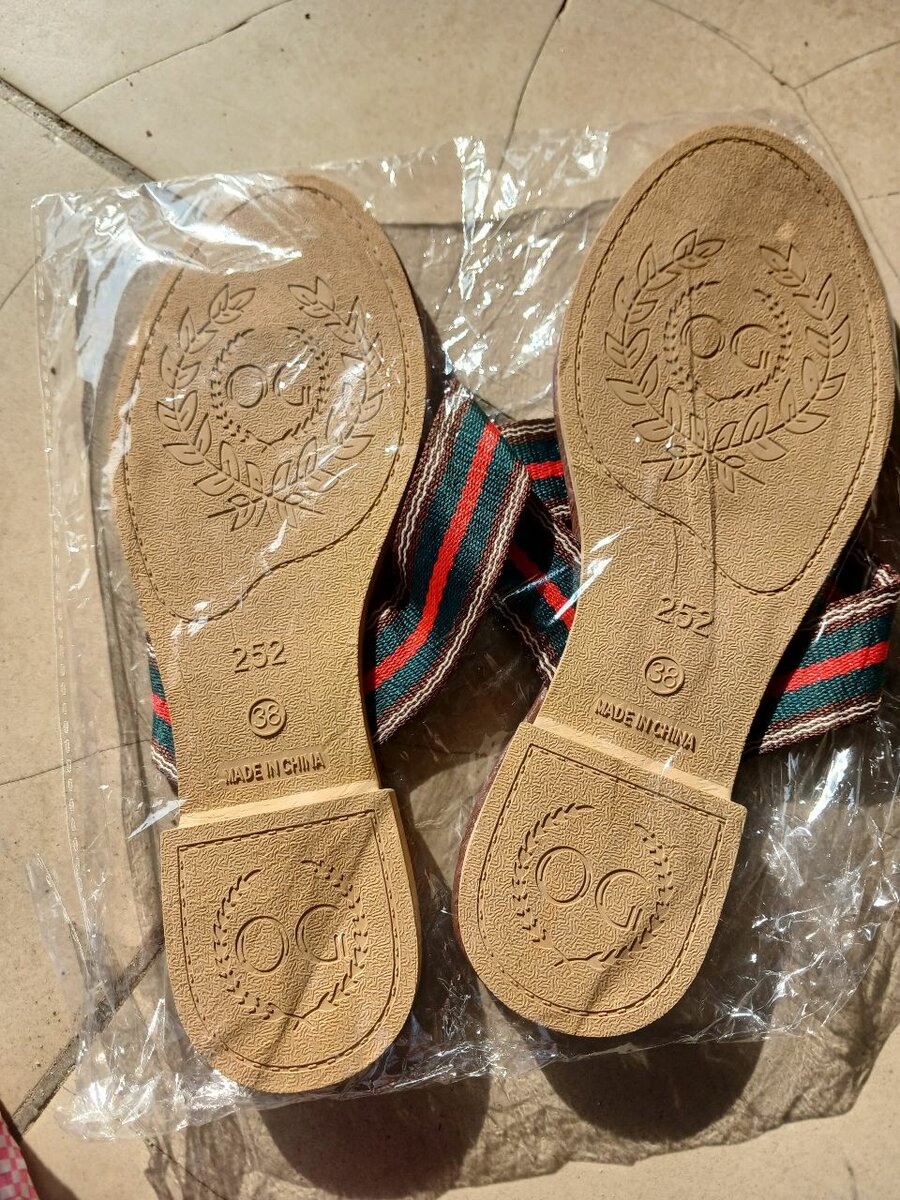 Sandales en cuir tressé