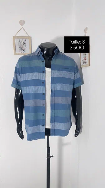 Chemise à rayures bleues