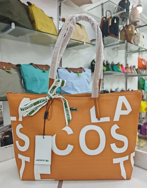 Sac à main Lacoste logo élégant