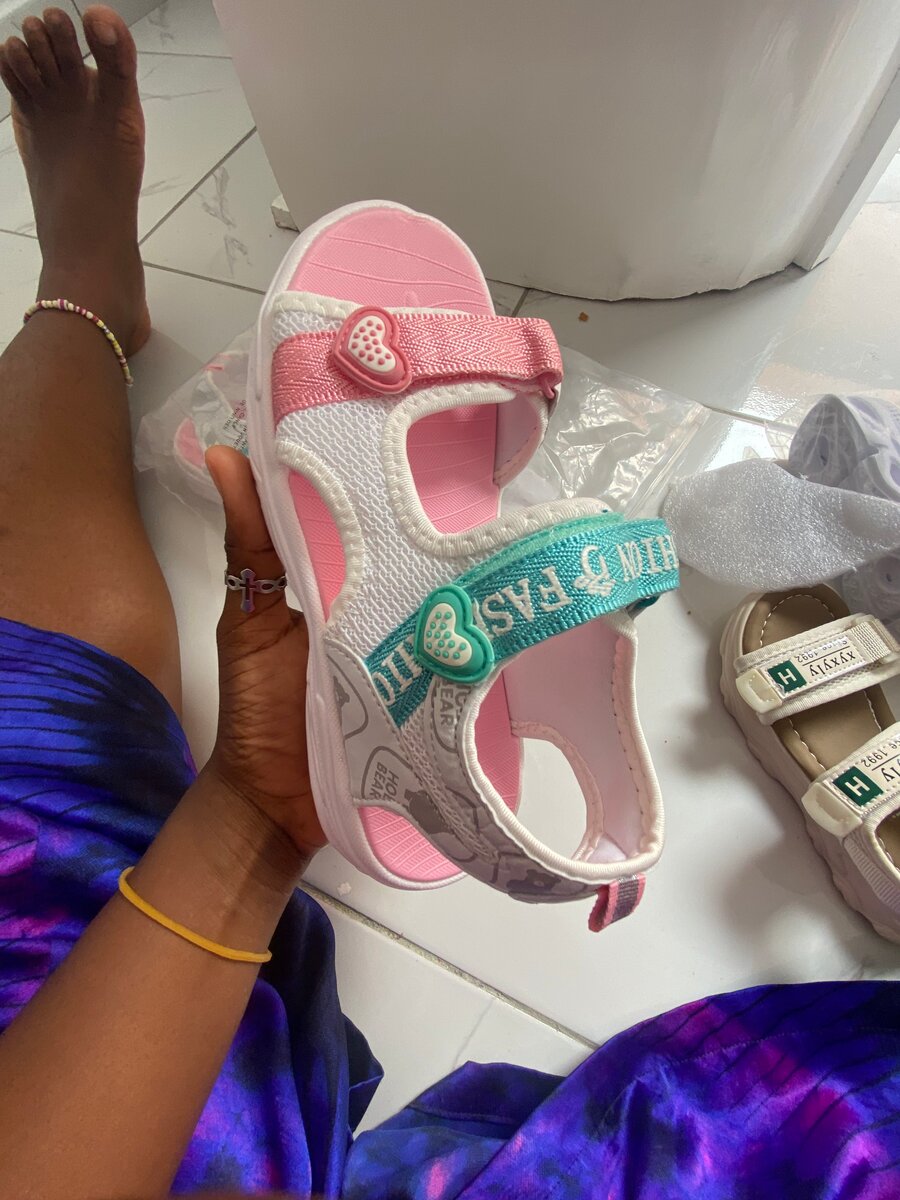 Sandales enfant confortables