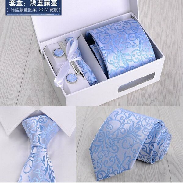 Coffret cravate bleu ciel motifs