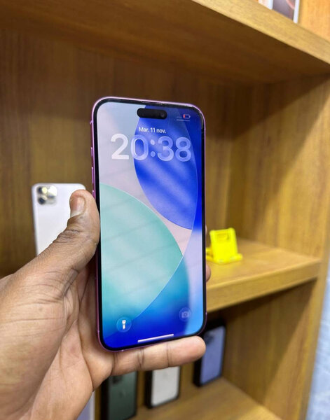 iPhone 15 Violet Neuf