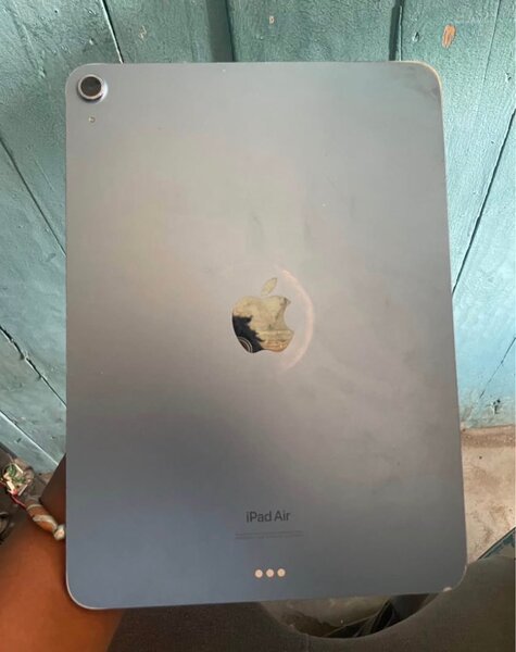 iPad Air endommagé à vendre