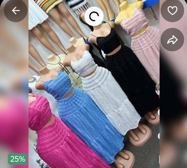 Jupe et haut assortis élégants