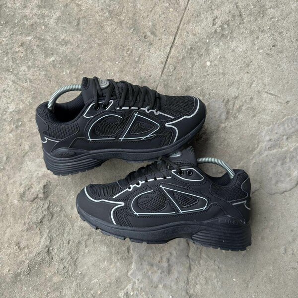 Baskets sport noires élégantes