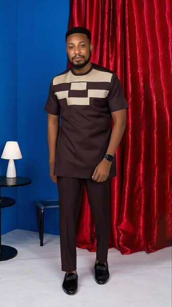 Ensemble africain élégant