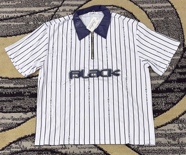 Polo rayé à col contrasté