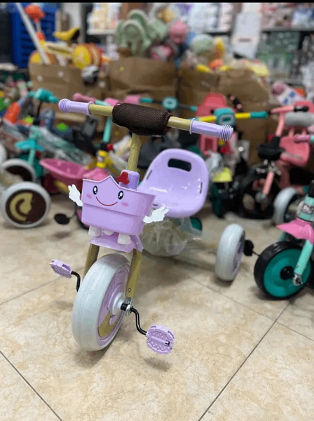Tricycle enfant coloré