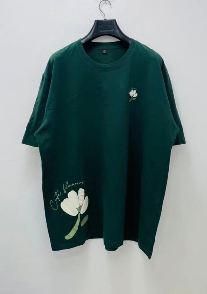 T-shirt verte imprimée fleurs