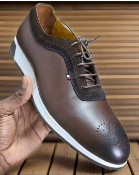 Chaussures Hommes en Cuir Élégantes