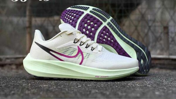 Chaussures de course légères