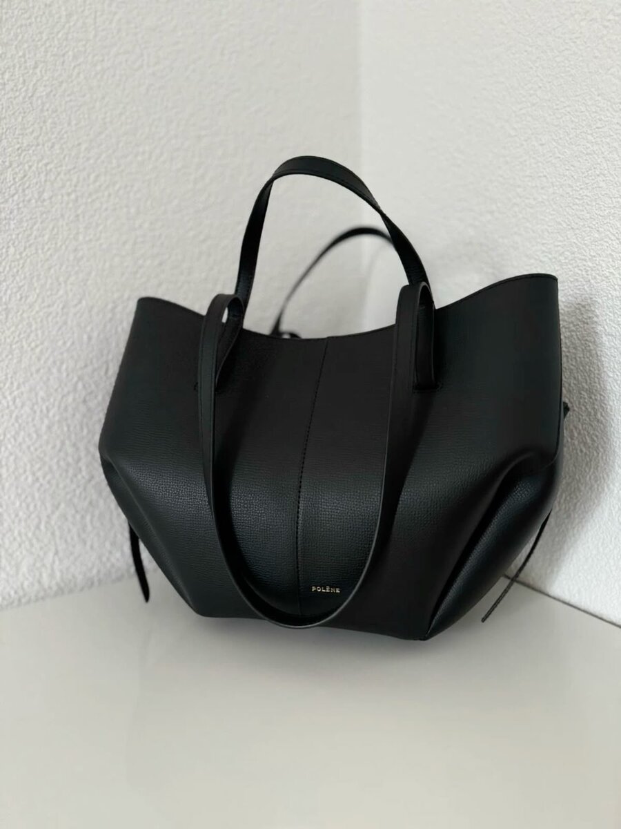 Grand sac à main en cuir élégant