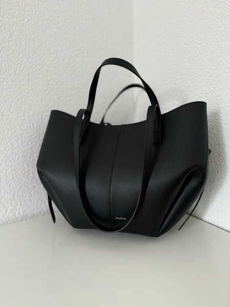 Grand sac à main en cuir élégant