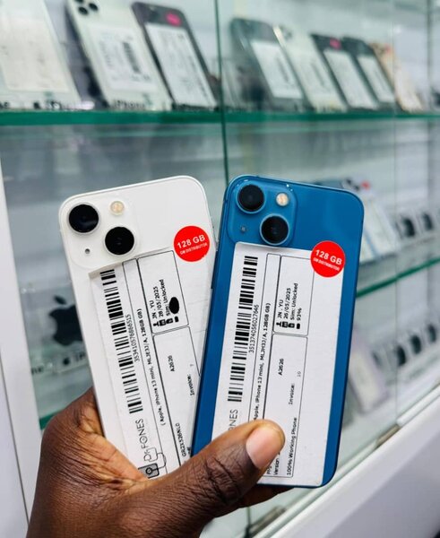 iPhone 128 Go - Moderne et Élégant