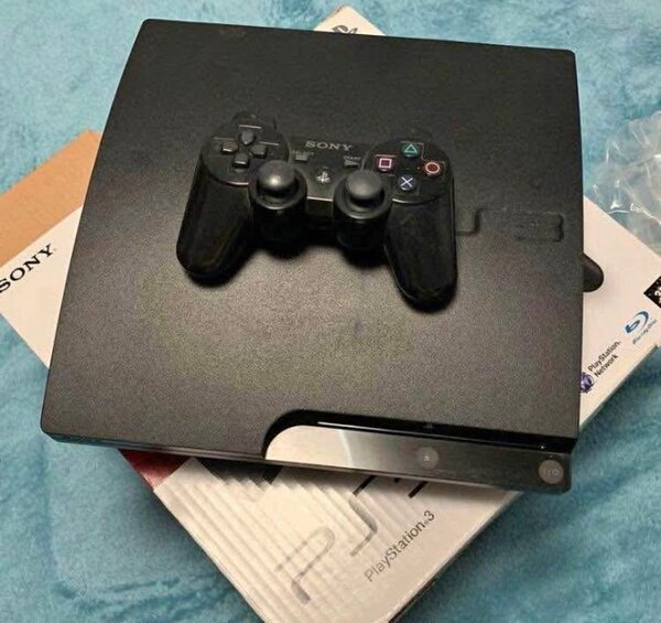 Console Sony PS3 avec manette