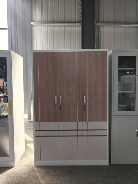 Armoire moderne à portes coulissantes