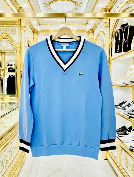 Sweat Lacoste bleu clair col V homme