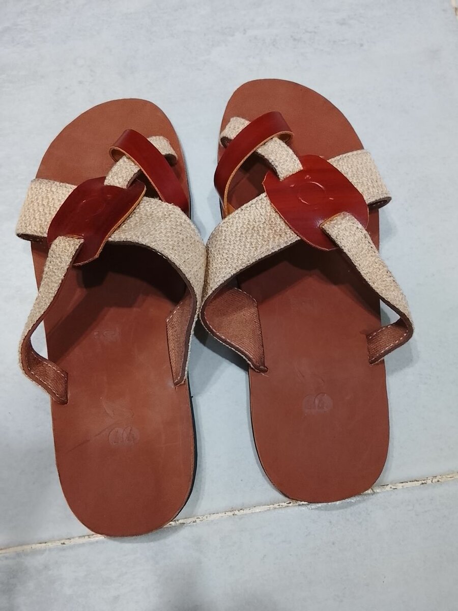 Sandales tressées en cuir