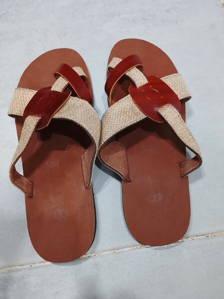 Sandales tressées en cuir