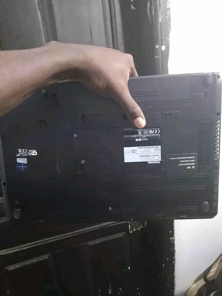 Ordinateur Portable Toshiba