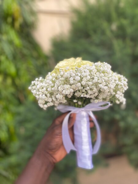 Bouquet de roses blanches