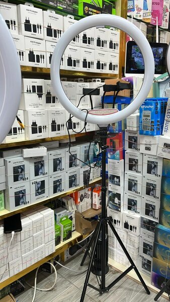 Anneau lumineux LED avec trépied