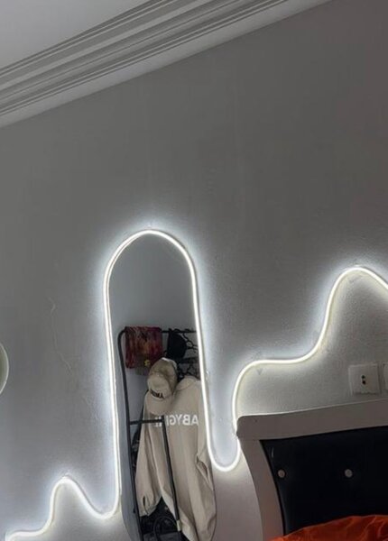 Miroir LED mural moderne