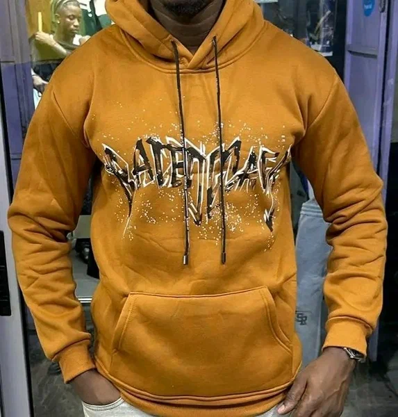 Sweatshirts et Pulls Tendance