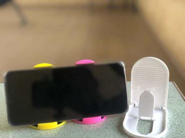 Support pliable pour téléphone