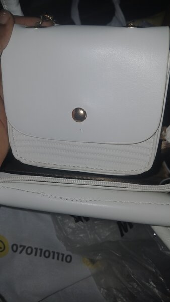 Stylish White Handbag Set