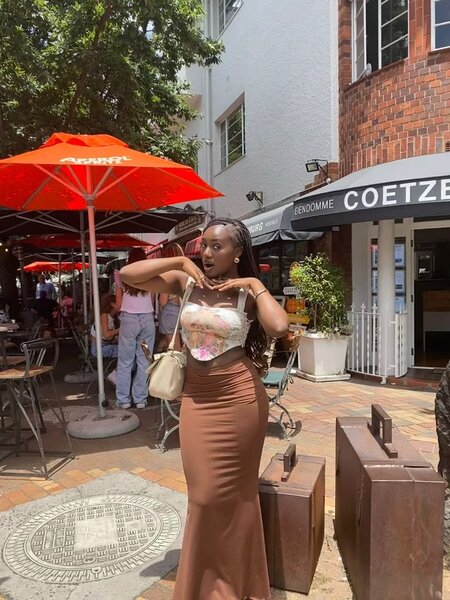 Corset et jupe longue marron