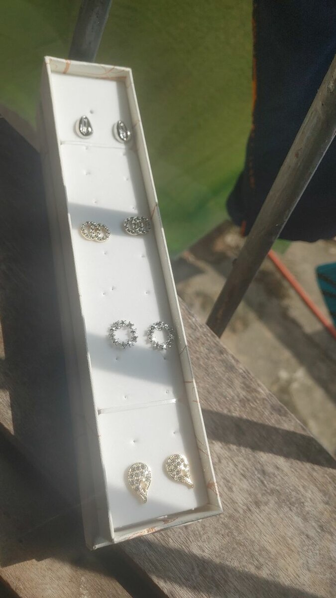 Set de Boucles d'Oreilles Élégantes