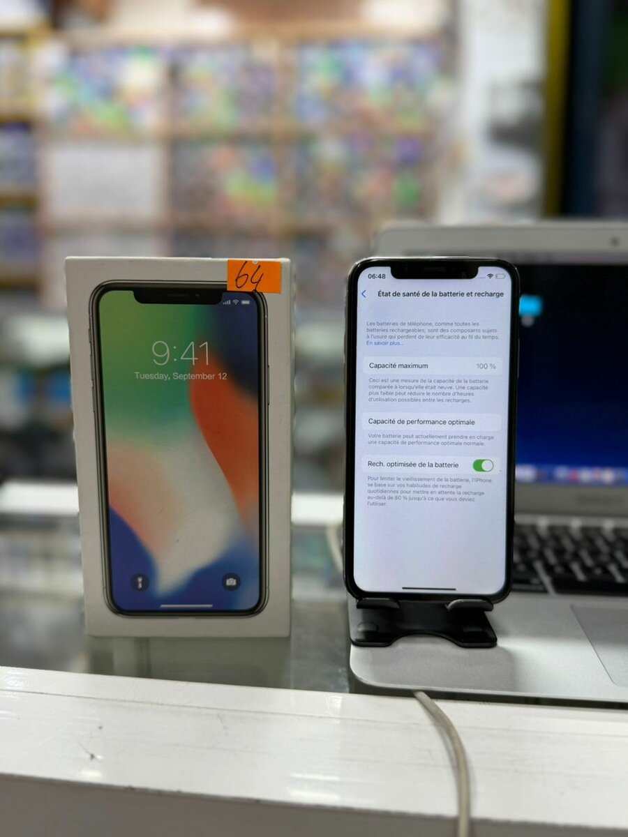 iPhone X 64Go avec Carton