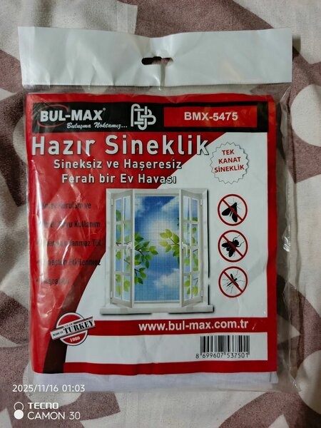 Moustiquaire de la fenêtre