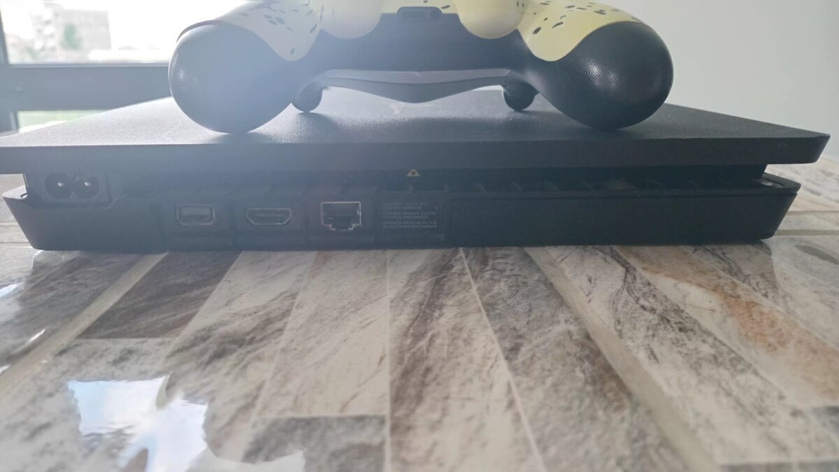 Console Sony PS4 Slim +1 Cd