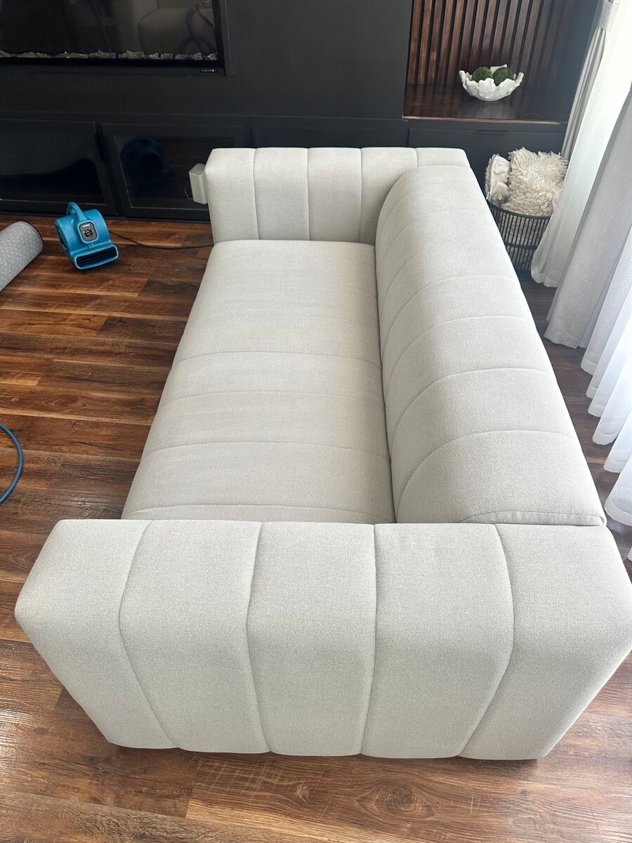 Canapé moderne en tissu crème