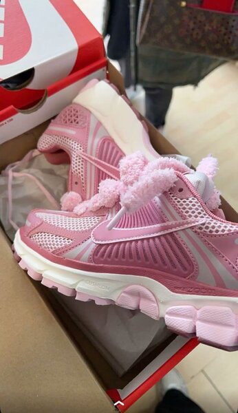 Baskets de course rose tendance