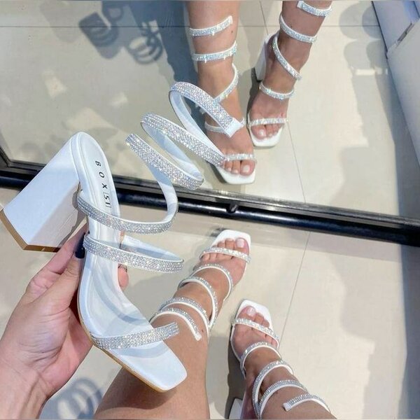 Sandales à talons élégantes