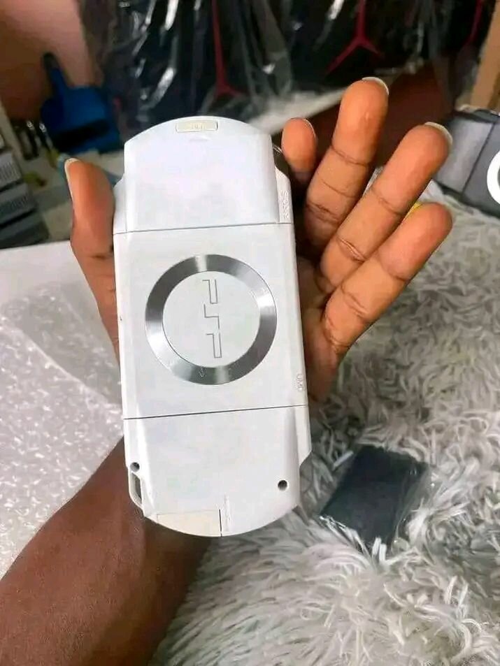Console PSP portable blanche