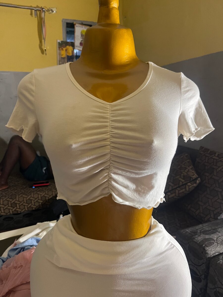 Top court pour femmes élégant