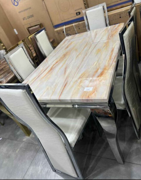 Table à manger moderne