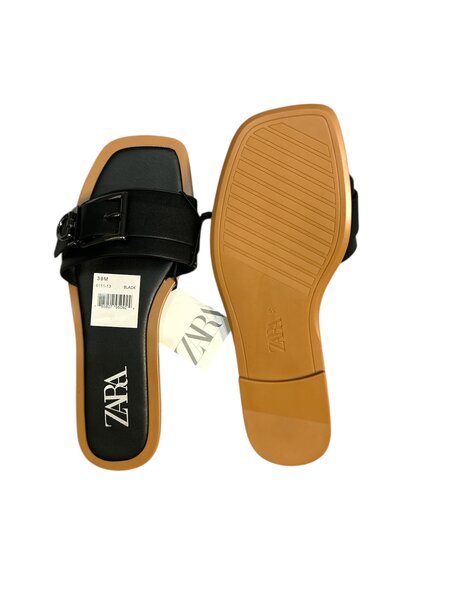 Sandales plates noires Zara